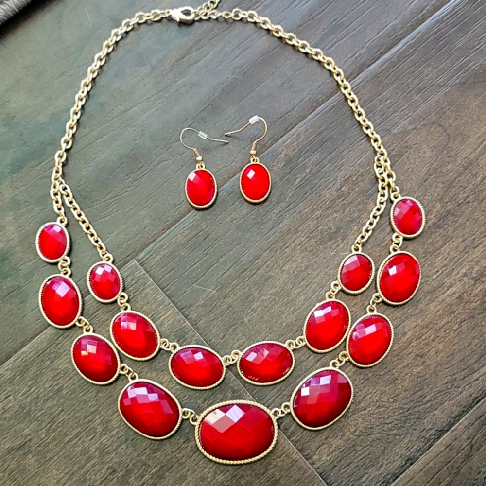 Gold Toned and Red Statement Necklace set